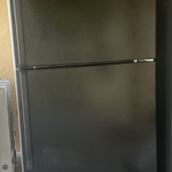 Top Freezer Refrigerator