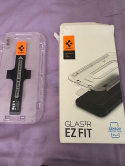 Spigen screen protector iPhone 14 Pro