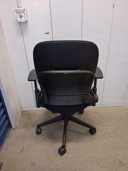 Steelcase Leap V2 Fully Ergonomic Task Chair