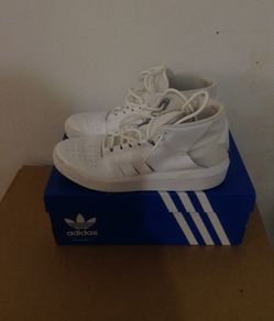Size 8.5 adidas northrup