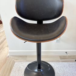 Mid Century Modern Swivel Chair