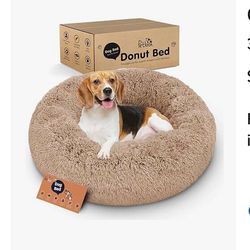 Donut dog bed
