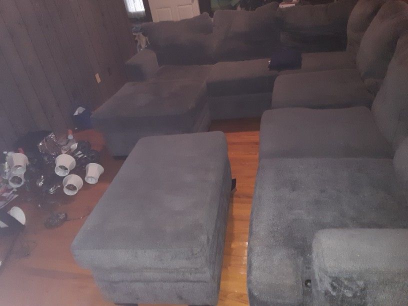 Kimberly 3 Piece Sectional With Storage Ottoman