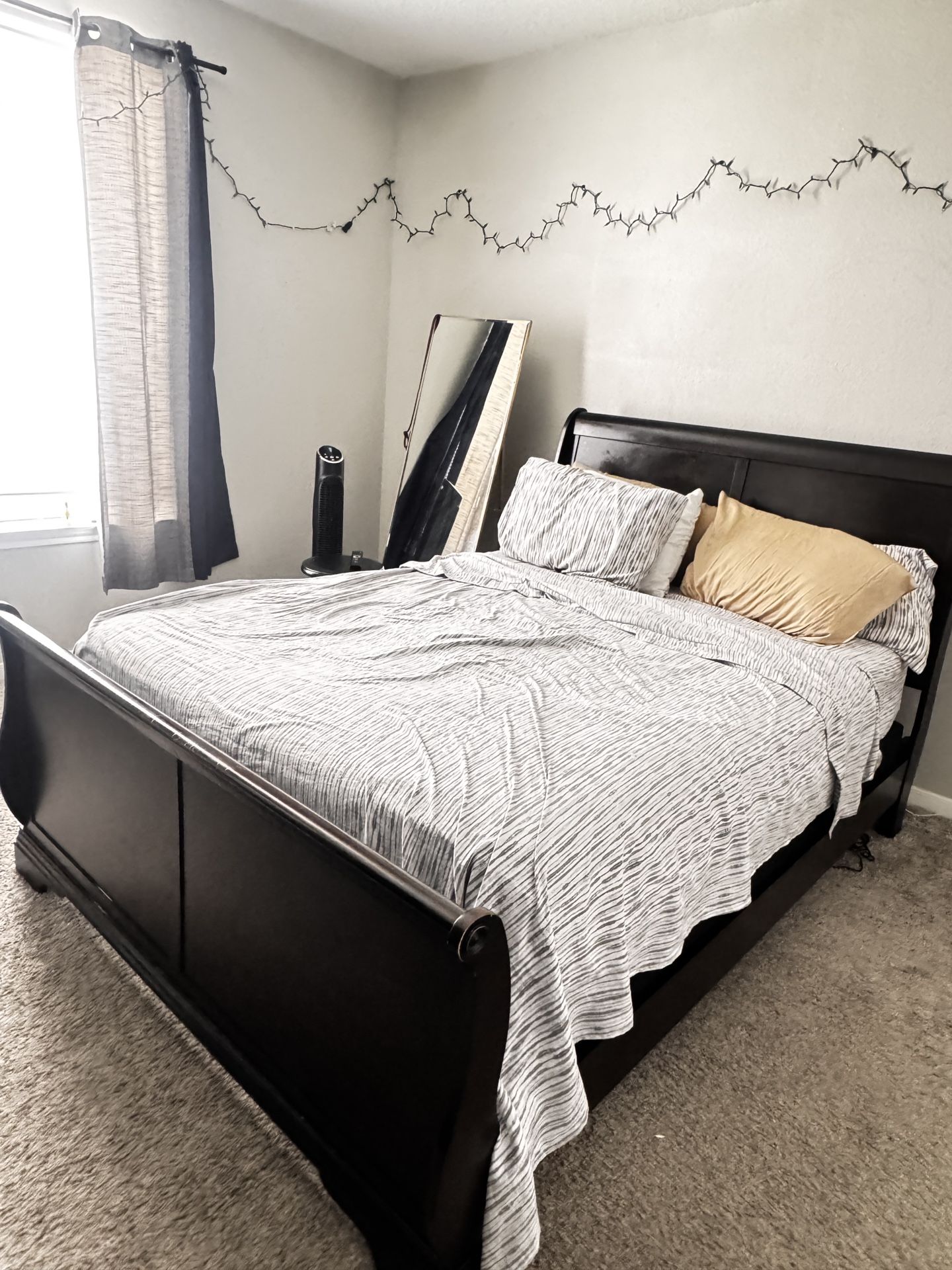 Bedroom set
