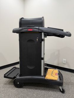 Rubbermaid Commercial Janitor Cleaning Cart