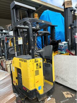 Hyster Electric forklift