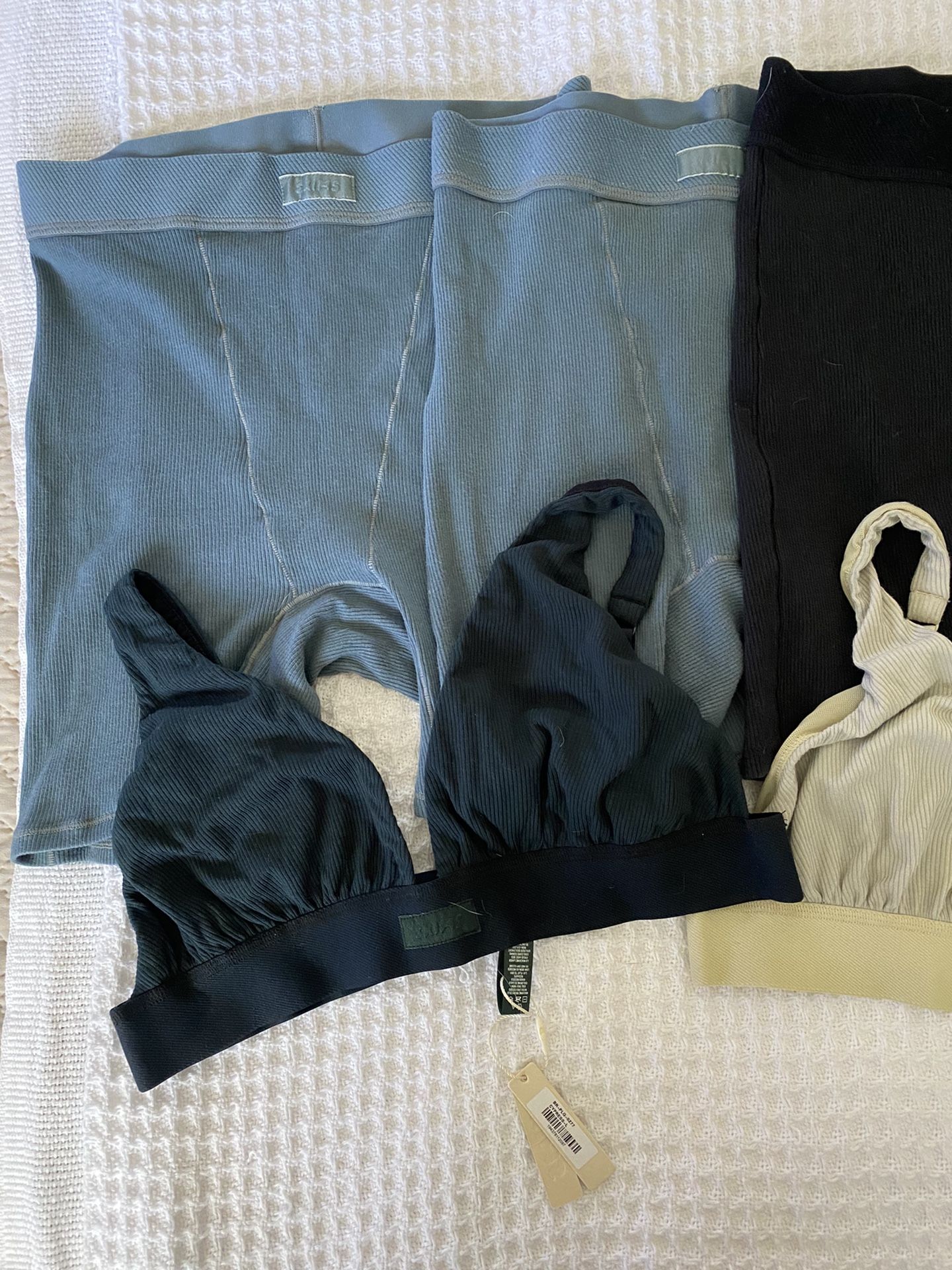 Skims Bra And Shorts Leggings Bundle (6)