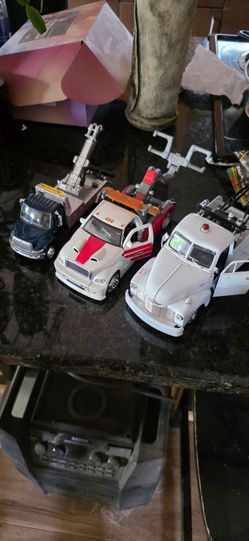 Die Cast Tow Trucks