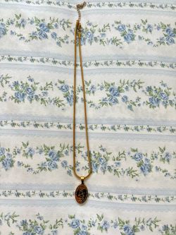 Taylor swift the archer necklace