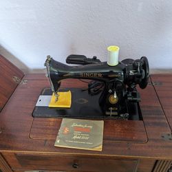 15-91 Singer Sewing Machine 