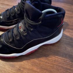 JORDAN BRED 11 5.5y