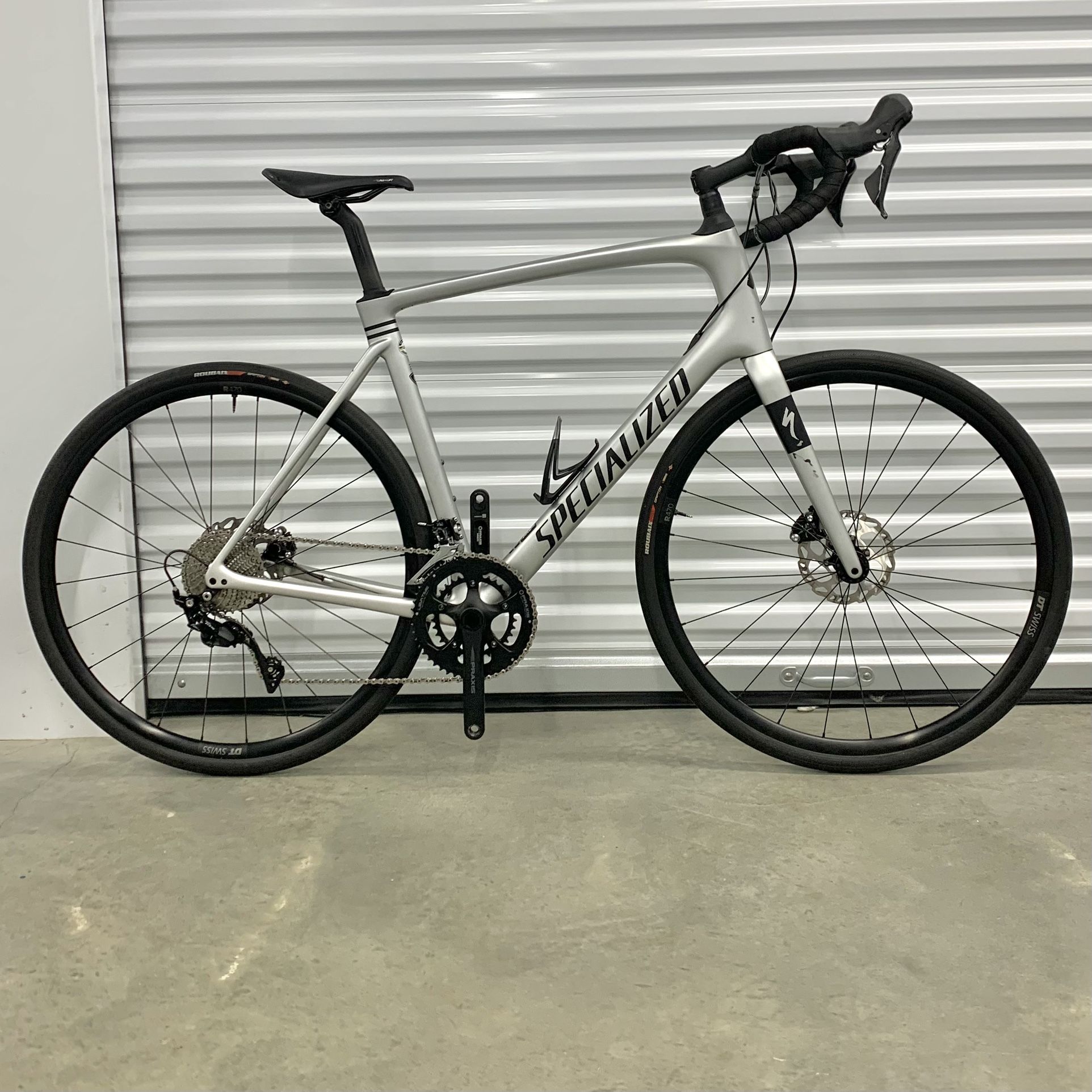 Specialized Roubaix (2021) – 61 cm – Carbon Frame – Shimano 105 – Excellent Condition