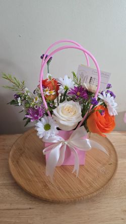 Mini box with sunflowers