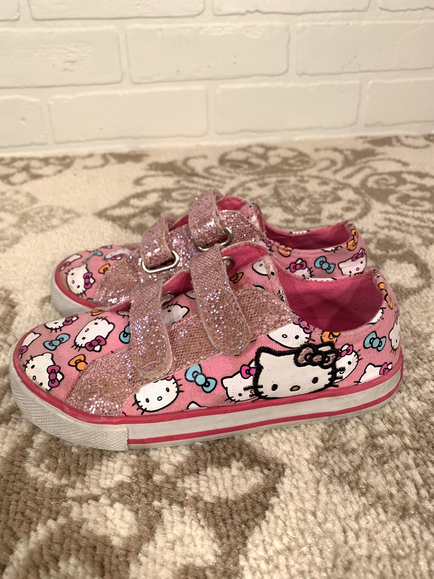 Girl’s Hello Kitty Shoes