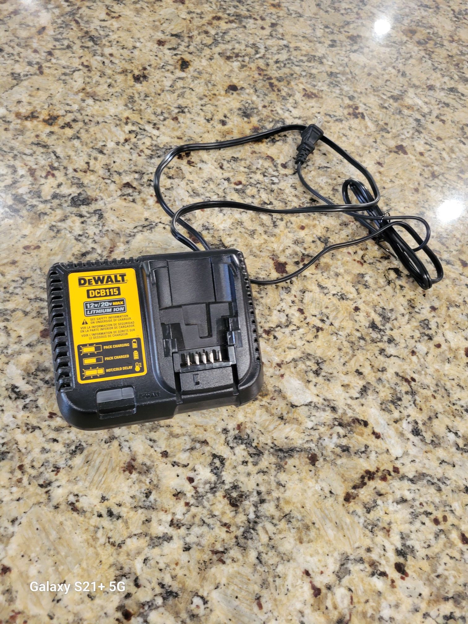 Dewalt Battery Charger 