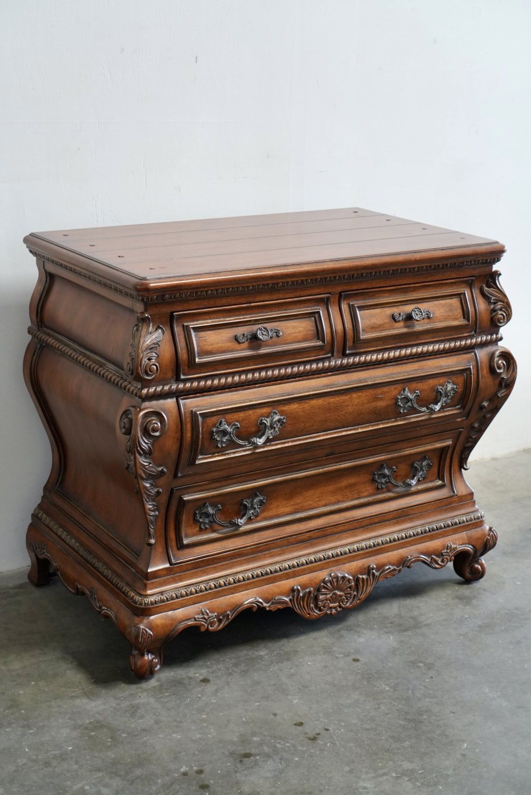 Thomasville Bombe Chest - Vintage Rich Mahogany Wood Dresser, 1990s Antique Furniture