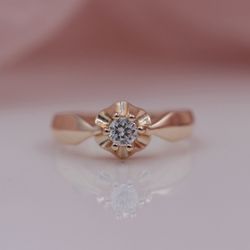 585 rose Gold White Round Zirconia ring