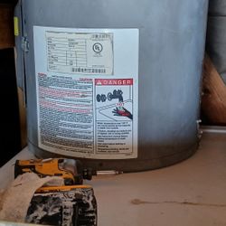 ELECTRIC WATER HEATER 