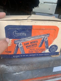 chesney sawhorse bracket