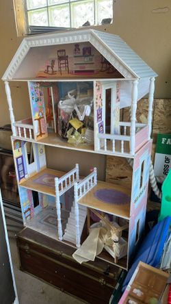 Free. Dollhouse.