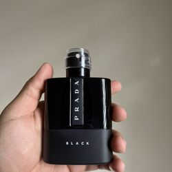 Prada  Luna Rossa Black Eau de Parfum 100ml