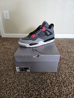 AIR JORDAN 4 RETRO