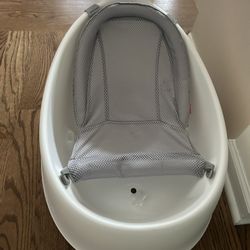 Skip Hop Moby Smart Sling 3 stage baby bath tub