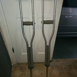 Crutches 