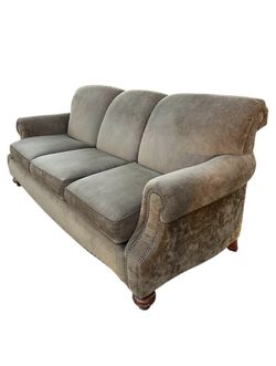 Textured Beige 3-Seater Sofa – Excellent Conditions!