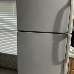 White Top Freezer Refrigerator