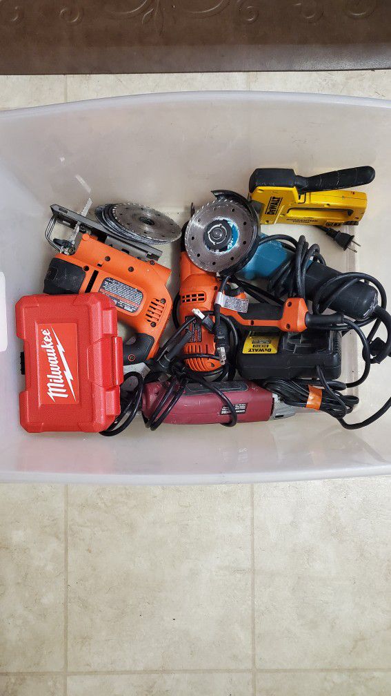 Tote Of Power Tools
