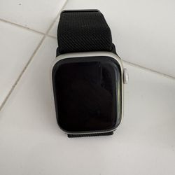 Apple Watch Starlight