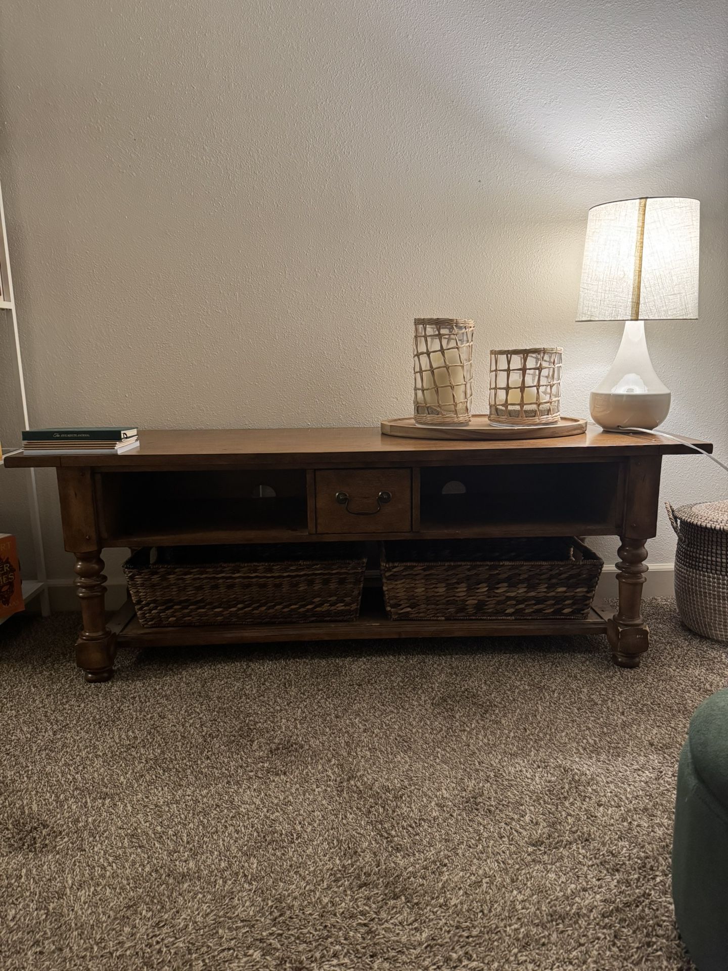 Potterybarn Media table