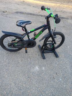 WHITE 16 In Kids Bike