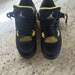 Jordan 4s yellow thunder 