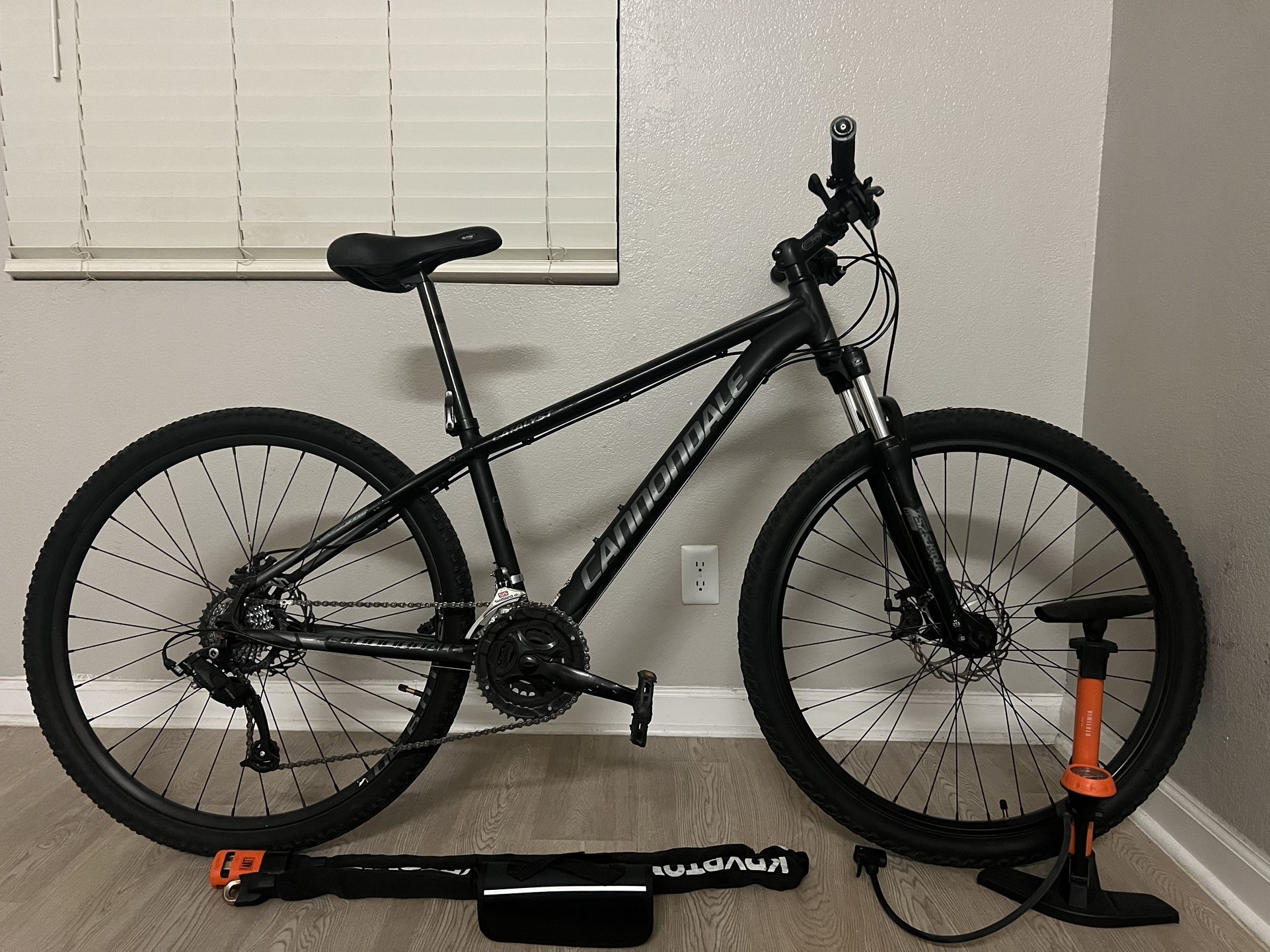 Mountain bike & accessories
