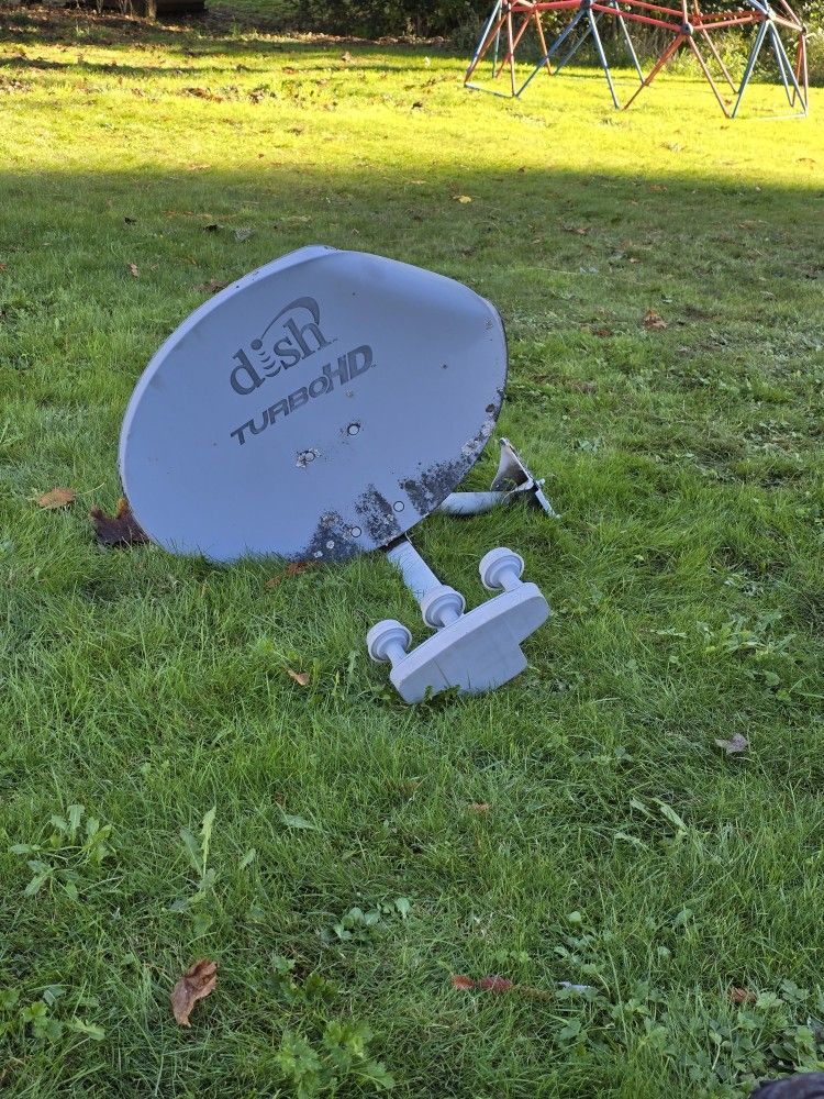 Free SCRAP METAL sattelite dish