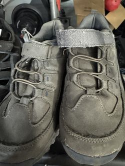 Youth Size 4 Water Shoes