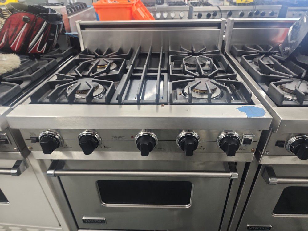 Viking Like New Excellent Condition Gas Stove 30 Inch for Sale in Vista, CA  - OfferUp