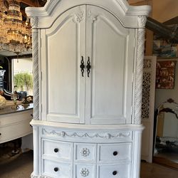 Gorgeous Ornate Armoire/Dresser