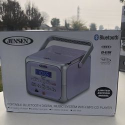 JENSEN BLUETOOTH/ CD PLAYER