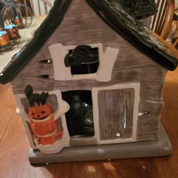 Bath & Body Works Haunted Barn LUMINARY