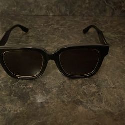 Gucci Sun Glasses 