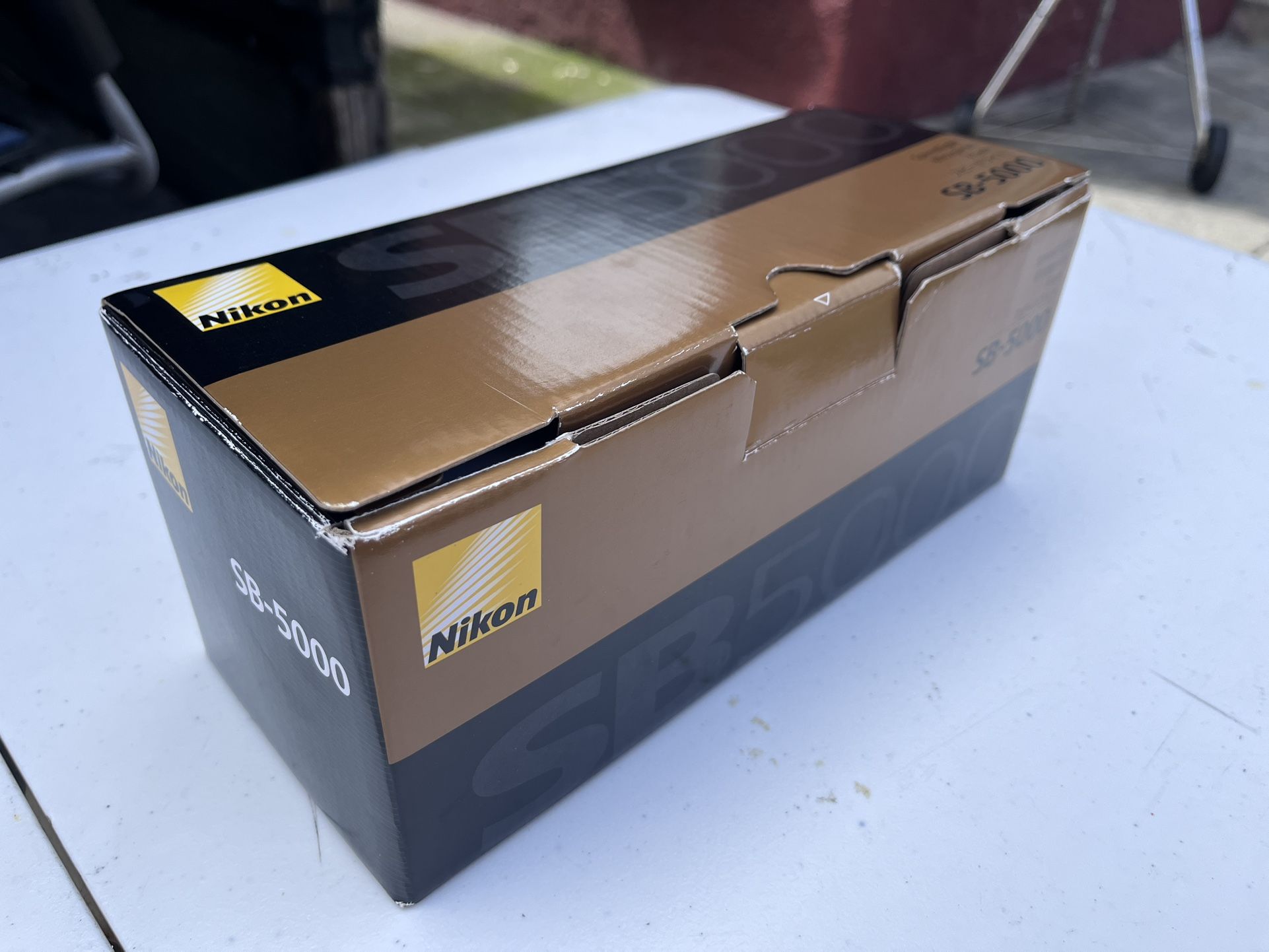 Nikon SB-5000