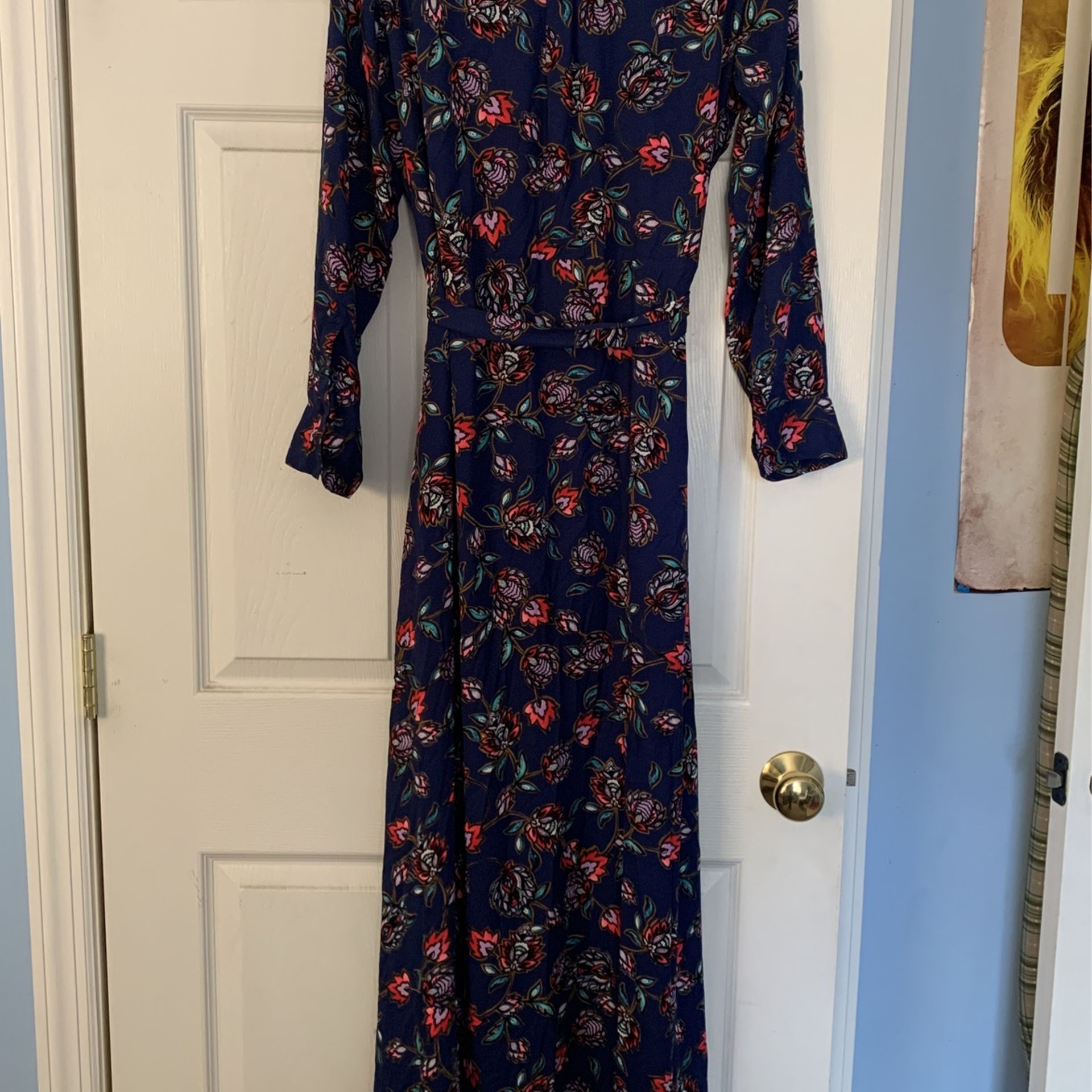 Express blue floral maxi on sale dress