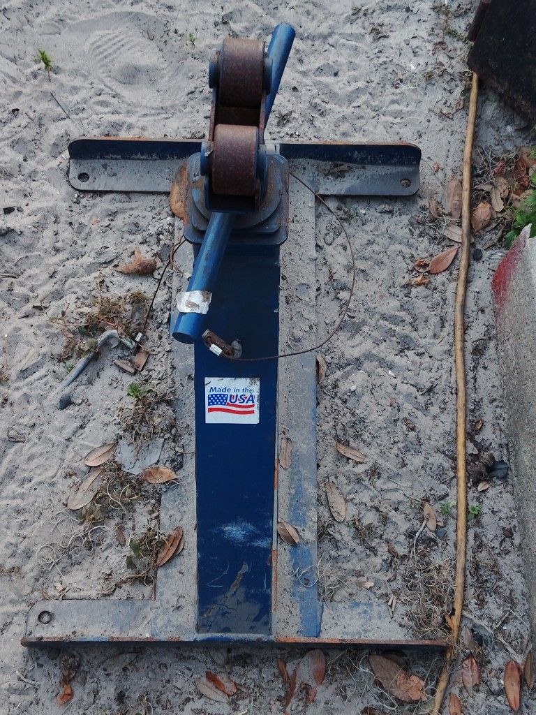 2500 Lb Reel Stand