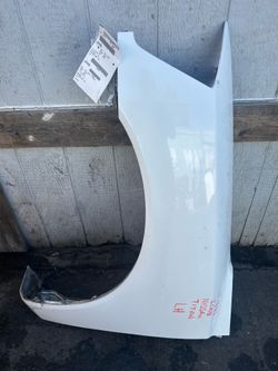 Nissan Titan Fender Driver Side LH white SE 2005 - 2015 ; J445