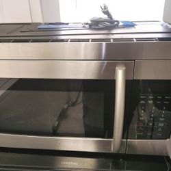 2021 SAMSUNG  STAINLESS STEEL LIKE NEW 