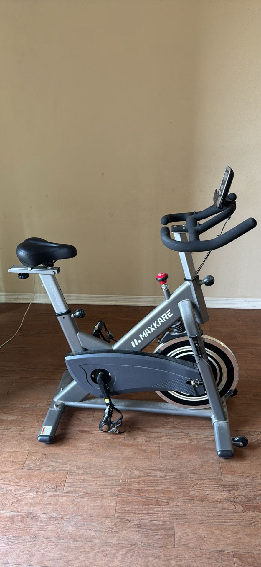 MAXKARE EXERCISE BIKE