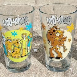 Set Of 4 Vintage Scooby Doo Glasses 